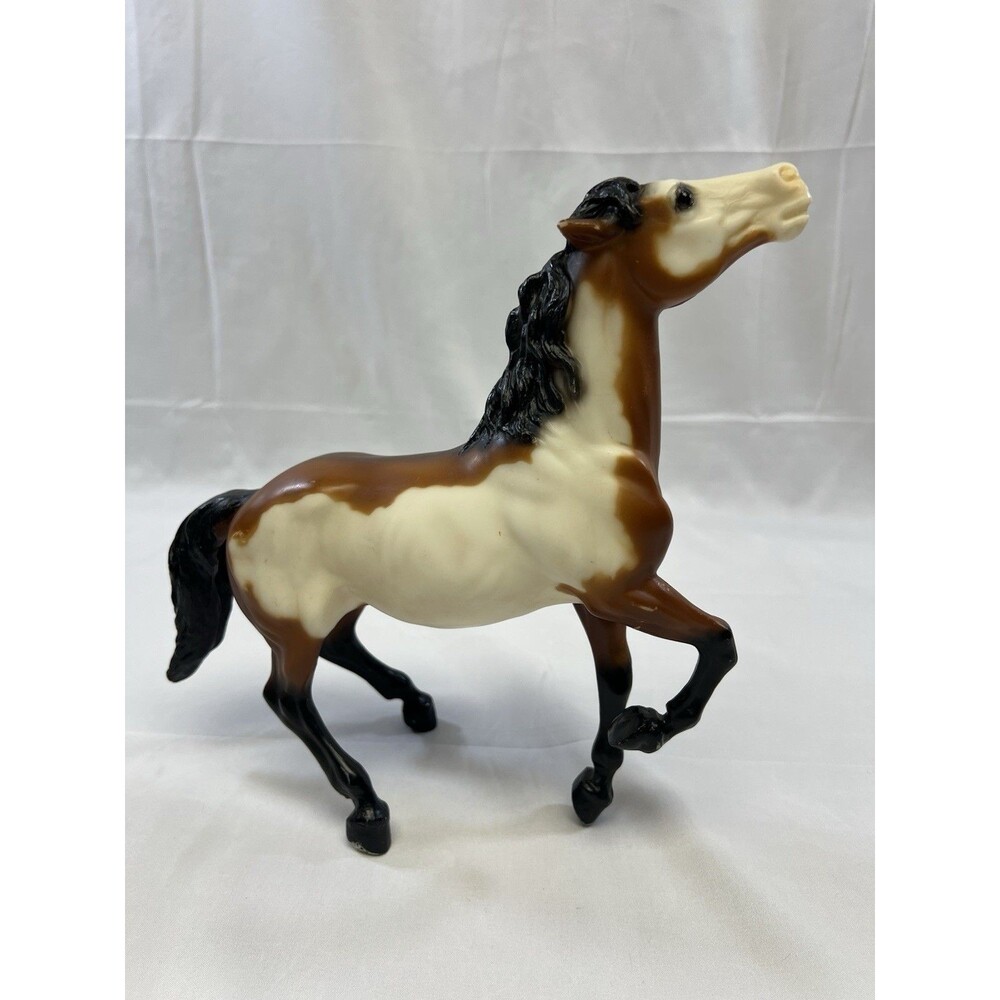 Vintage 1990-91 Breyer #828 Overo Paint American Mustang Semi-Rearing Stallion